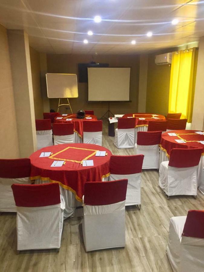 Ace Prime Hotel Greater Noida Eksteriør billede
